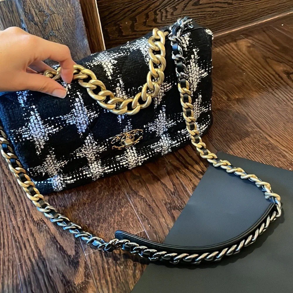 CHANEL 19 flap bag quilted tweed Large - Picture 7 of 12